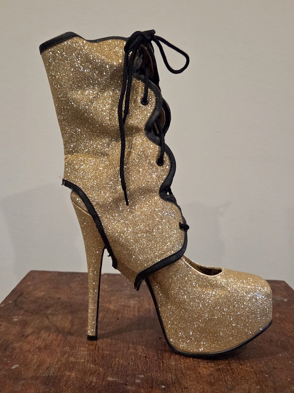Bordello Gold Glitter Platform Stiletto Heel With Detachable Lace Up Sturrips